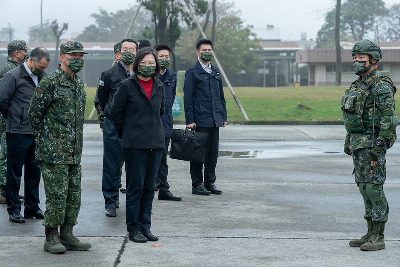 今（2）日是農曆大年初二，蔡英文總統上午前往桃園慰勉「陸軍機步二六九旅聯兵三營」，肯定國軍弟兄姊妹春節期間克盡職責、堅守崗位，守護國家安全