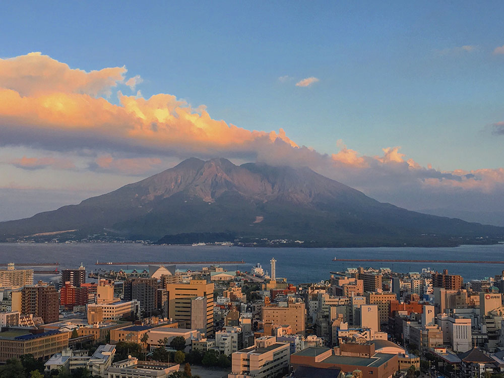 遠眺櫻島火山