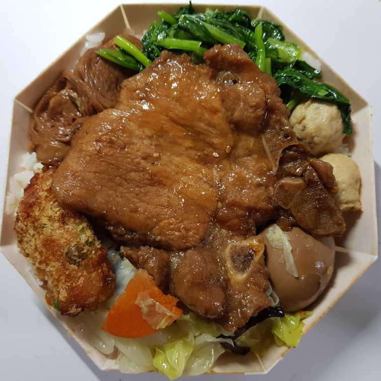 臺鐵排骨便當(八角)