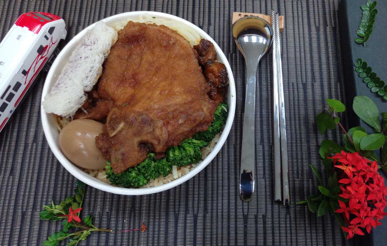 懷舊排骨菜飯(圓盒)
