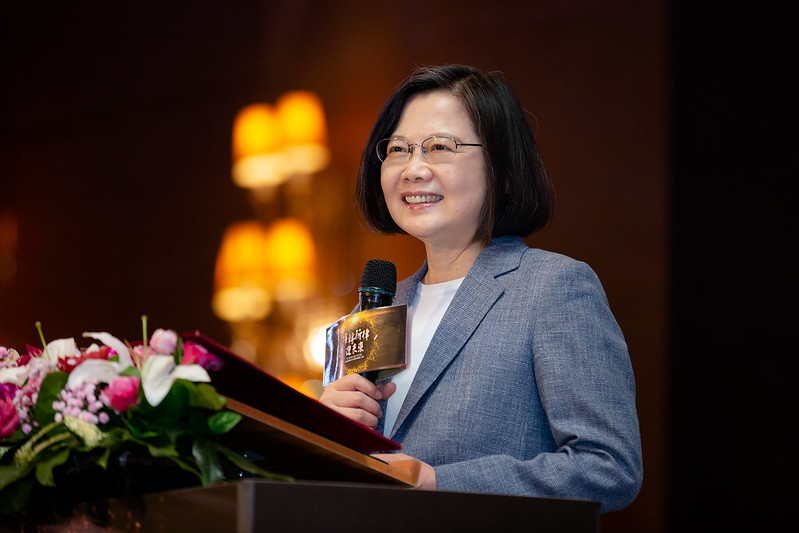 總統出席「台北律師公會109年度律師節慶祝晚會」，並致詞