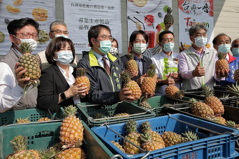 賴清德副總統今（28）日下午出席政府媒合加工業者採購國產鳳梨記者會
