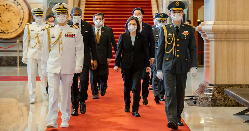 軍禮歡迎聖克里斯多福及尼維斯總理　總統盼針對共同關切議題深入交換意見　未來有更多合作交流