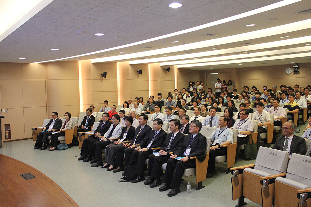 臺灣大學人工智慧與機器人研究中心揭牌典禮暨第八次研究中心跨領域提升研討會盛大登場