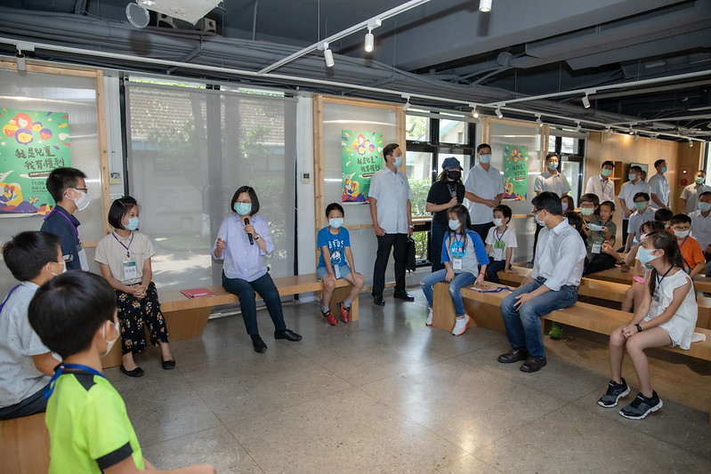 總統參觀國家人權博物館「我是兒童，我有權利」兒童權利公約頒布30週年主題特展