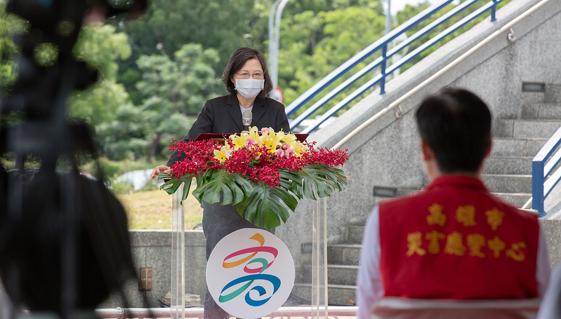 總統視察「鳳山水資源中心」並致詞