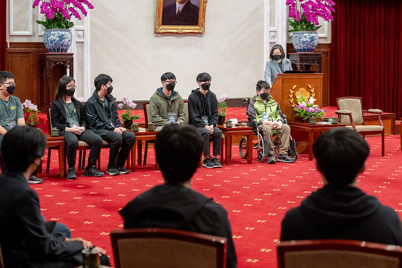 接見資安技能金盾獎獲獎團隊　總統：提升資安防禦及應變能力　進一步強化臺灣整體韌性