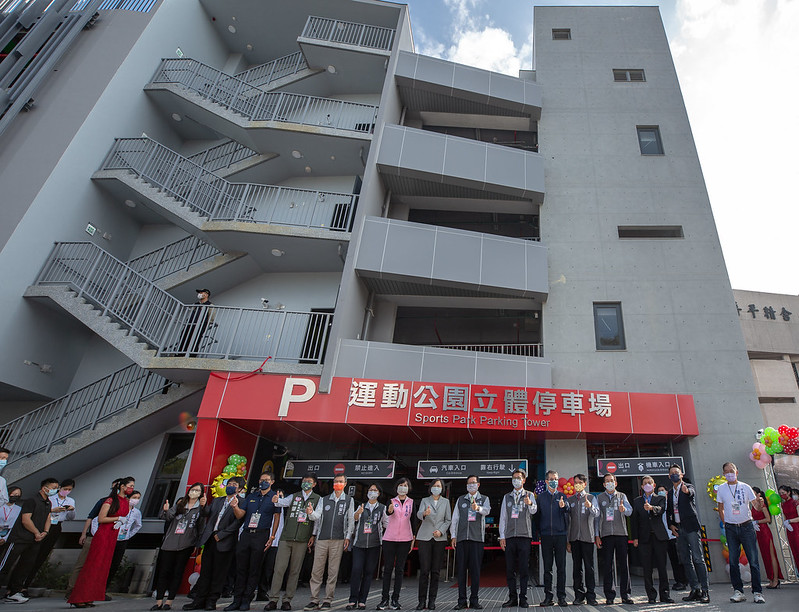 出席龍潭運動公園立體停車場完工啟用典禮　總統盼中央與地方同心協力　為桃園帶來更多進步與發展