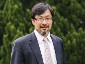 荷世平