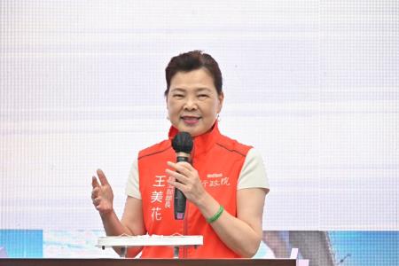 2024年5月4日_2行政院長陳建仁視察鳥嘴潭人工湖下游自來水供水工程計畫_草屯淨水場新建工程S__10215488_0　共8張