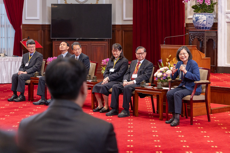 總統接見「2023第十九屆國際傑出發明家獎」得獎人，並相互交流