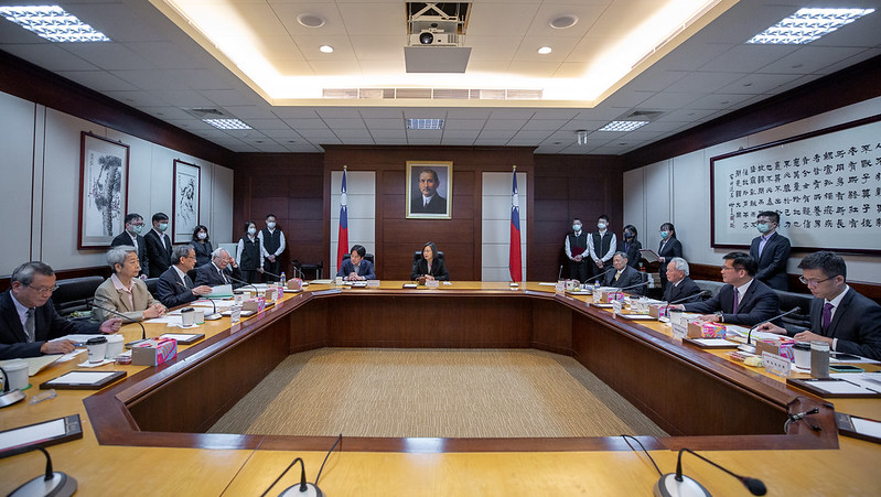 總統出席「112年司法院大法官提名審薦小組」第一次會議