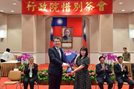 2024年5月16日行政院長陳建仁出席行政院惜別茶會 　共15張