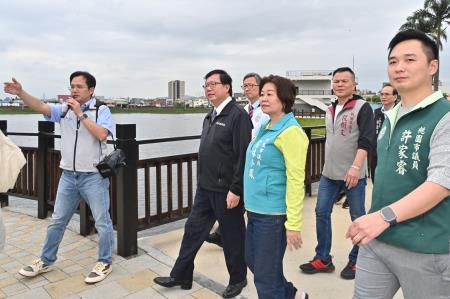 2024年5月14日行政院副院長鄭文燦視察大湳滯洪池S__204882230_0 　共9張