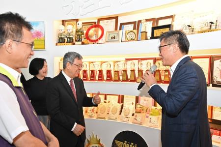 2024年5月14日行政院長陳建仁訪視「稻作智農聯盟－大橋稻米產銷契作集團產區」 　共11張