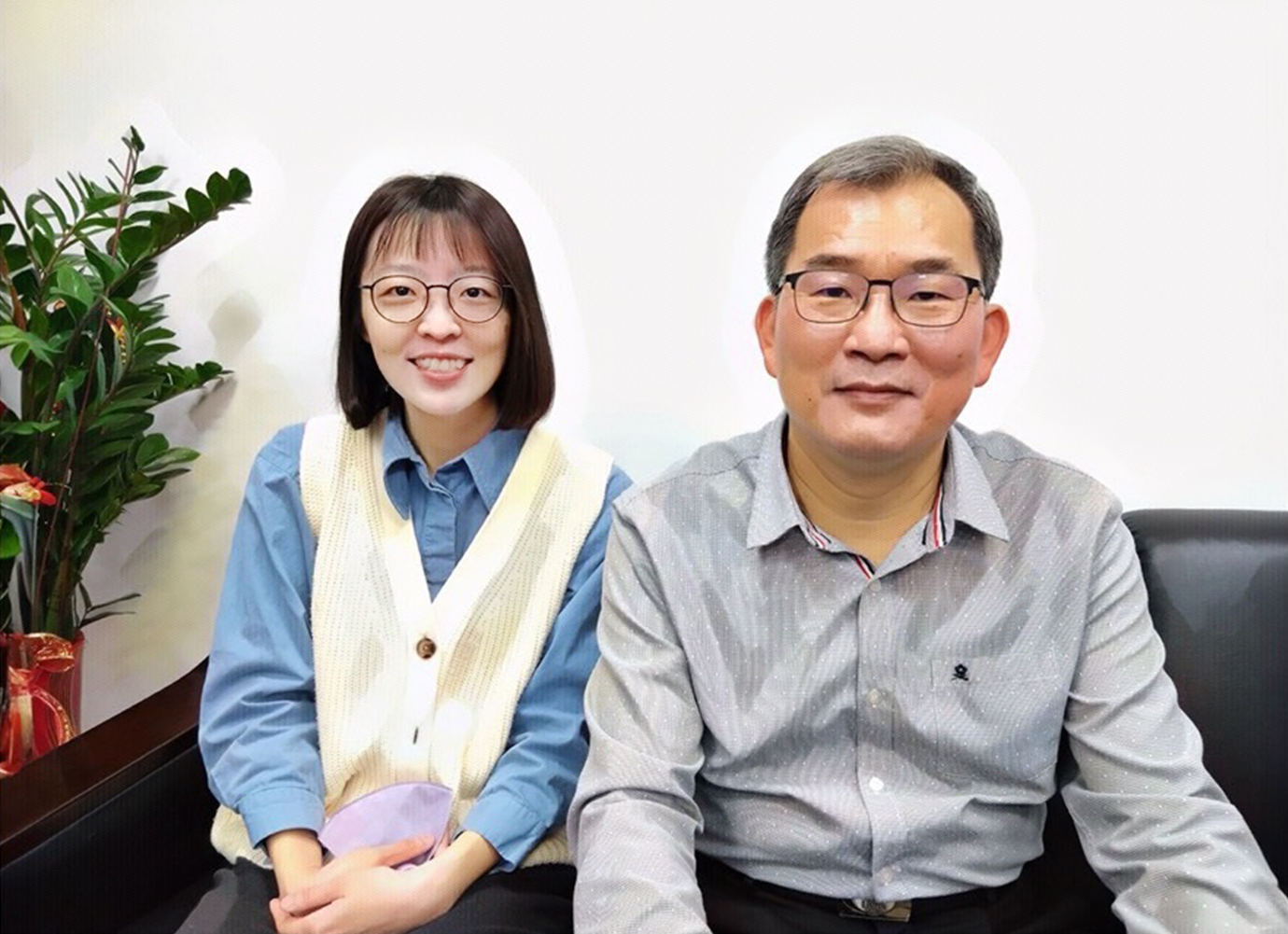 王永大司長(右)留靖雯專員(左)2FIX