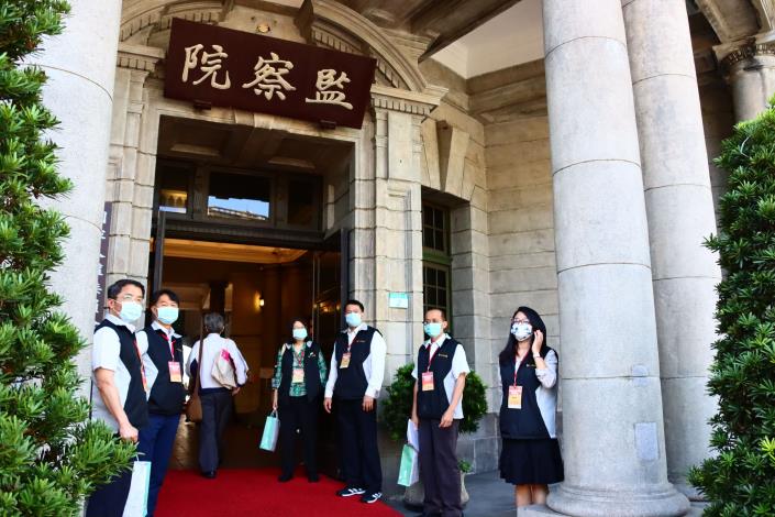 圖25 監察院研討會工作人員工作實況