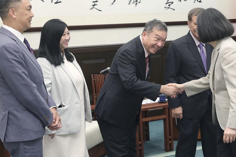總統接見「新加坡慶賀團」
