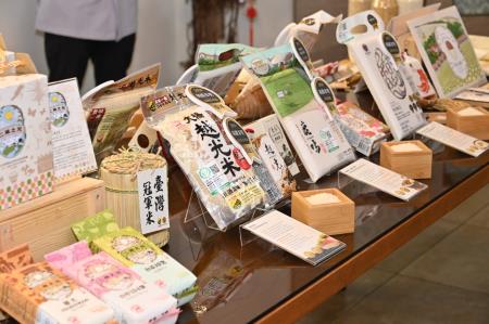 2024年5月14日行政院長陳建仁訪視「稻作智農聯盟－大橋稻米產銷契作集團產區」 　共11張