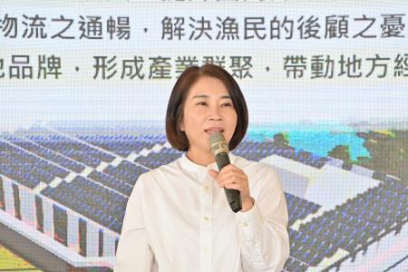 2024年5月13日_1行政院副院長鄭文燦視察屏東縣漁業國際化冷鍊加工廠、枋寮區漁會製冰廠S__4038904_0 　共9張