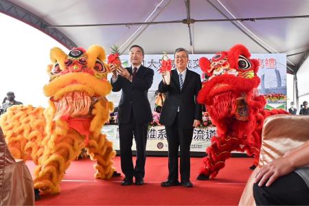 2024年5月13日院長陳建仁出席「國1增設大雅系統交流道」通車典禮7 　共8張