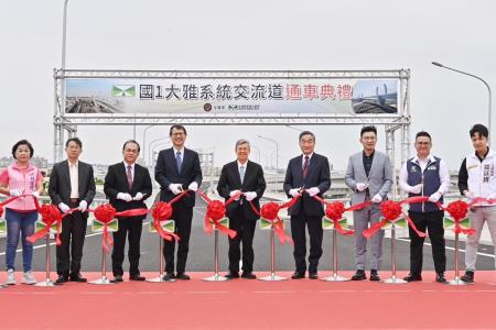 2024年5月13日院長陳建仁出席「國1增設大雅系統交流道」通車典禮6 　共8張