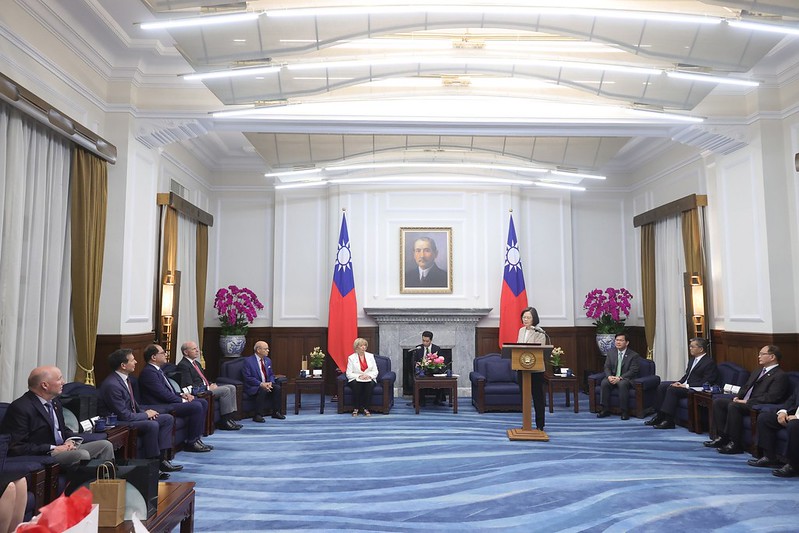 總統接見加拿大國會「我國正副總統就職慶賀團」，並致詞