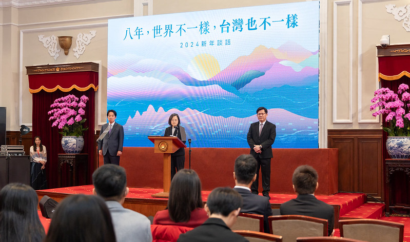 總統接受現場媒體提問