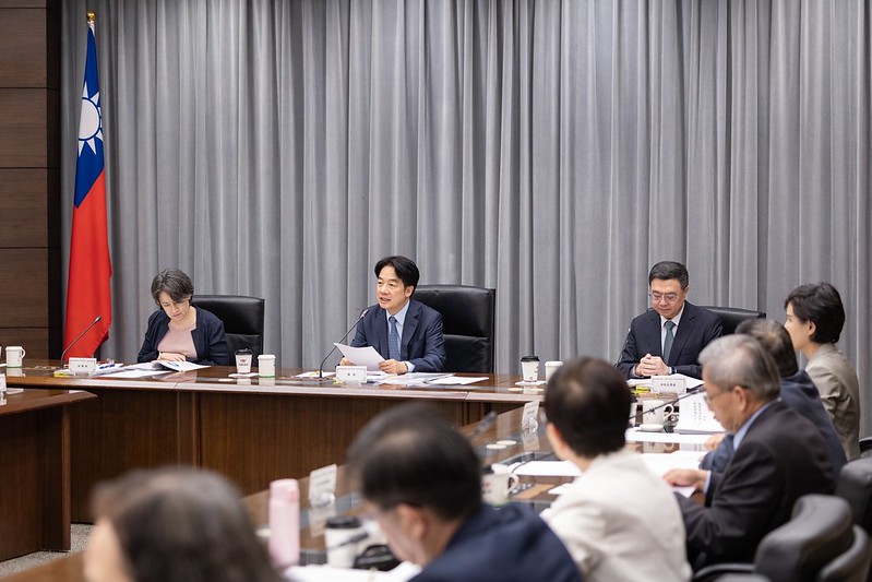 賴清德總統今（6）日下午在總統府聽取行政院「114年度中央政府總預算案」簡報