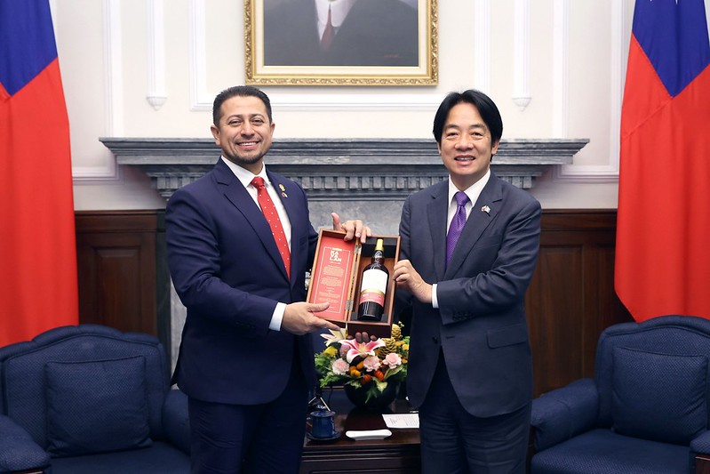 總統接見瓜地馬拉國會議長　期待臺灣與瓜地馬拉在各領域深化交流合作　持續提升邦誼