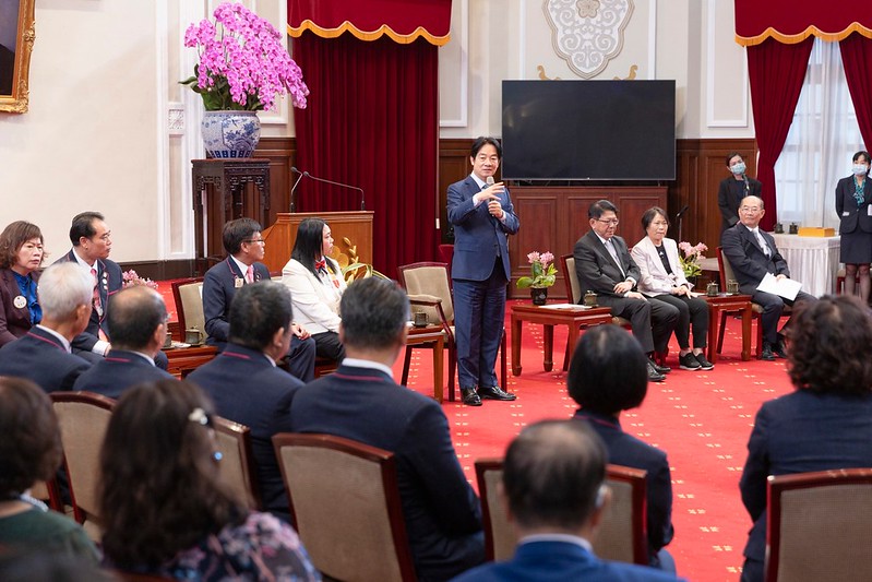 總統接見國際獅子會300-E2區重要幹部　盼提供政府寶貴意見　推動國家進步發展　帶給人民更好生活