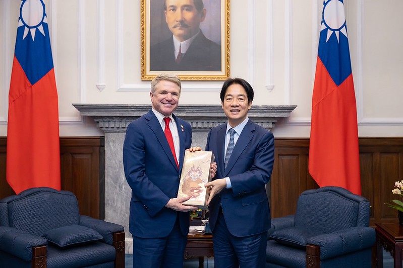 總統接見美國眾院跨黨派議員慶賀團　盼持續深化臺美關係　共同維護區域和平穩定與繁榮發展