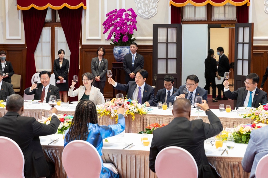 兩國元首相互舉杯互祝