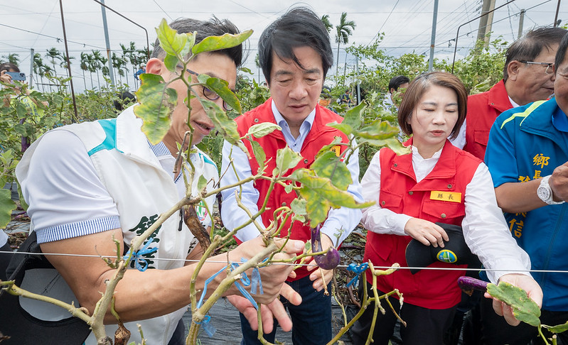 總統赴屏東視察排水及農損災情　指示農作物災損救助金從優、從速、從寬發放　讓農民儘速獲得應有救助與補償　早日恢復耕作及正常生活