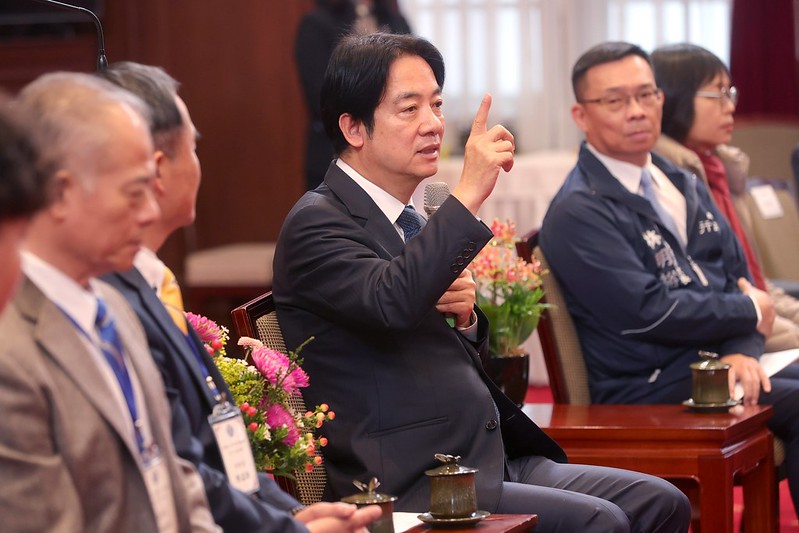 副總統接見「第30屆全國大專院校傑出服務性社團暨社團領袖傑青獎」得獎代表、指導老師及國際傑人會中華民國總會重要幹部