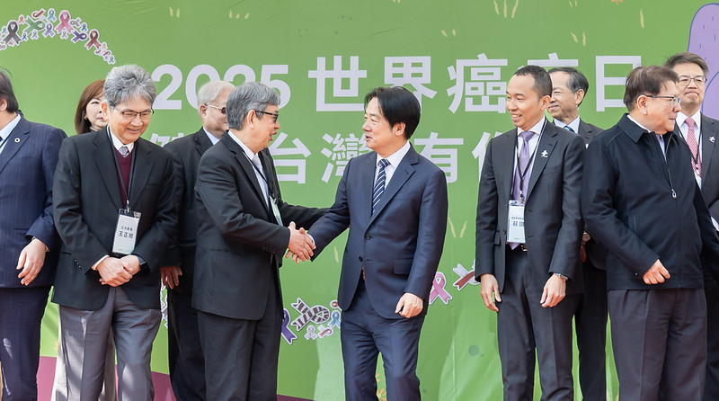 總統出席「2025世界癌症日」記者會