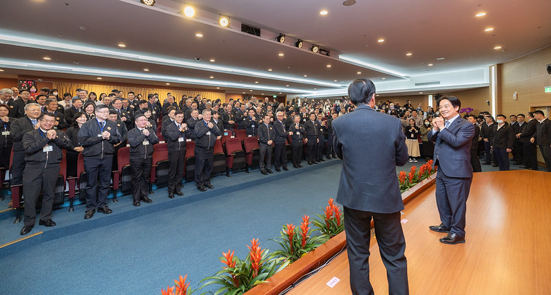 賴清德總統今（3）日上午出席國軍退除役官兵輔導委員會「114年新春團拜」