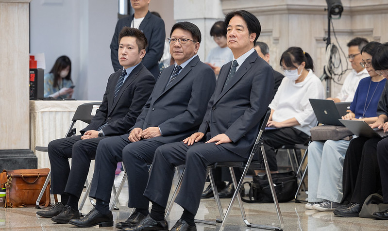 總統對立法院修法發表敞廳談話