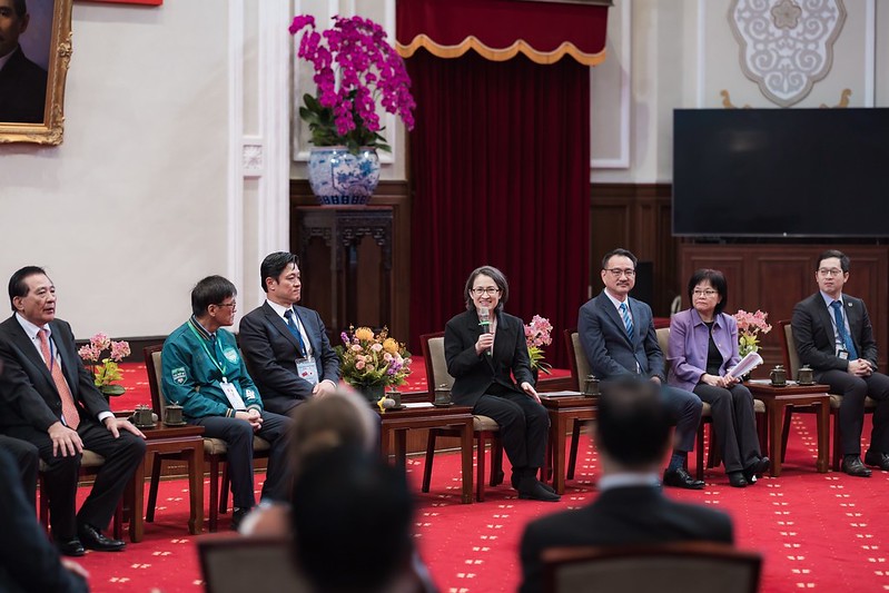 蕭美琴副總統今（25）日上午接見「中華民國留日臺灣同鄉會及菲律賓臺灣同鄉會回國致敬團」