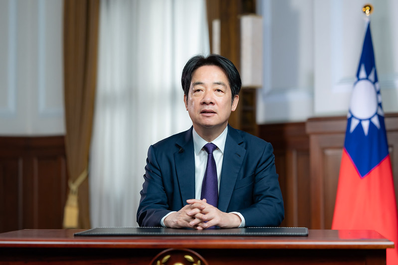針對近日美國政府以「對等關稅」為名對臺灣加徵32%關稅所造成的影響，賴清德總統今（6）日發表錄影談話，向國人說明政府會採取五項因應策略