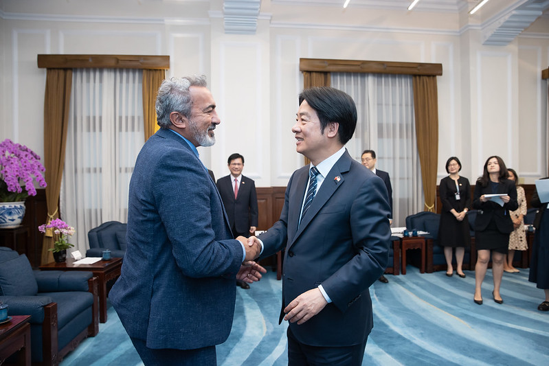 賴清德總統今（16）日上午接見美聯邦眾院「國會台灣連線」共同主席貝拉（Ami Bera）訪問團