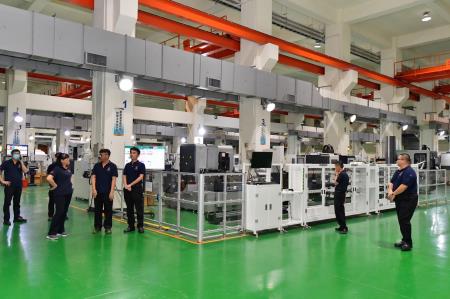 2025年8月14日行政院長卓榮泰參訪慶鴻機電並與機械（含工具機）業者交流座談會　共15張