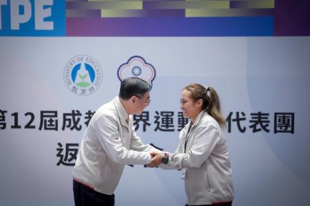2025年8月21日行政院長卓榮泰出席2025年成都世界運動會代表團返國餐會　共10張