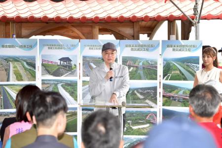 2025年7月5日行政院長卓榮泰視察彰化芬園貓羅溪溪頭堤防河道整理改善工程