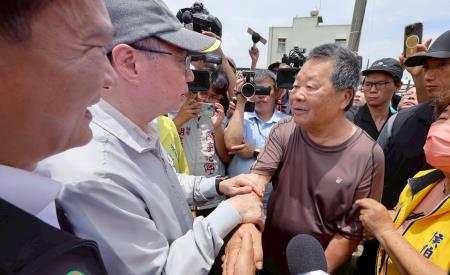 2025年7月29日行政院長卓榮泰關心臺南市後壁區民宅淹水情形