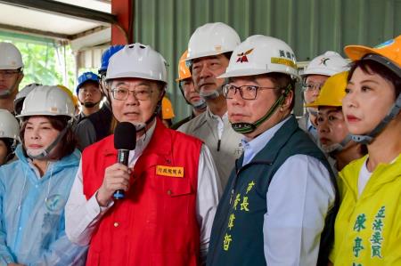 2025年8月4日行政院長卓榮泰視察臺南市柳營區災區房屋修繕重建情形