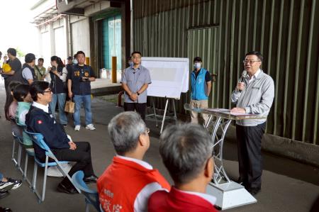 2025年7月15日行政院長卓榮泰視察農業部農糧署仁武倉庫