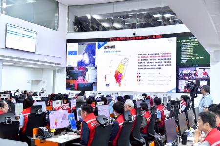 2025年8月3日行政院長卓榮泰視導0728豪雨中央災害應變中心
