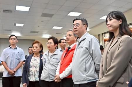 2025年6月13日行政院長卓榮泰視察財政部關務署台北關防杜違規轉運情形