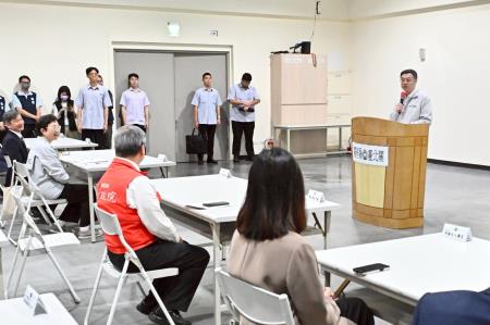 2025年6月13日行政院長卓榮泰視察財政部關務署台北關防杜違規轉運情形